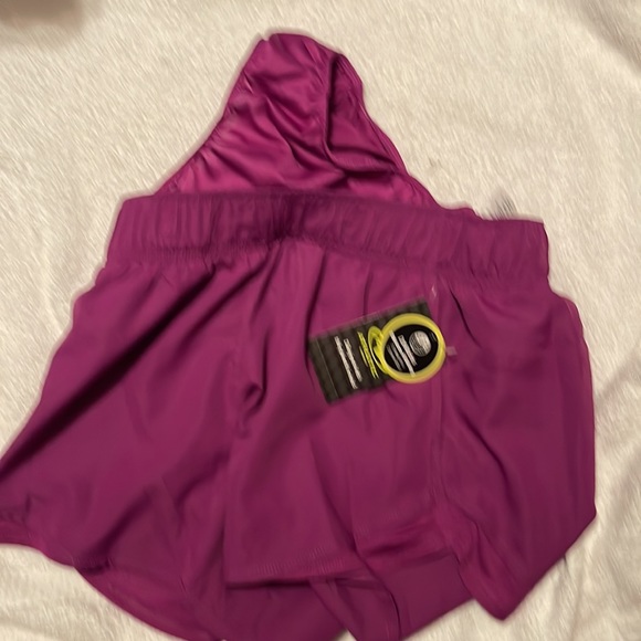 Shorts with pockets and underwear attached - Picture 3 of 3